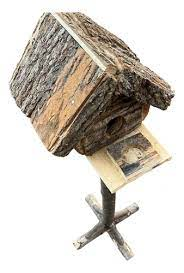 CASA DE PAJAROS DE PIE